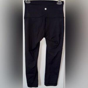 Lululemon Black Wunder Under High Rise Black Capri Leggings C60416 Size 6